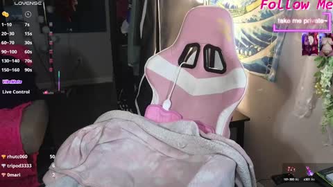 Junie 3 online show from February 20, 8:39 am