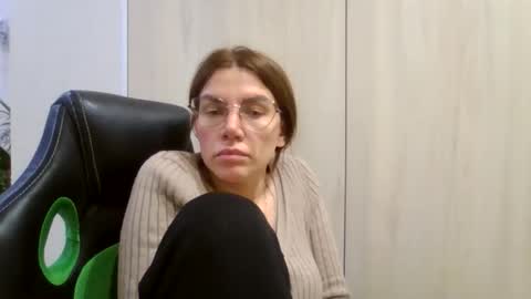 lena6122000 online show from October 26, 9:43 pm