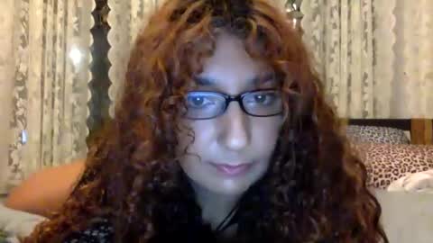 lenalivelyxo online show from March 12, 5:35 am