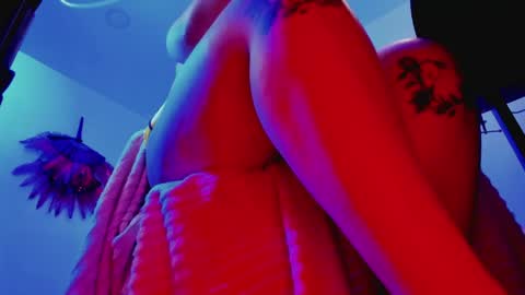 Lenna Kang online show from May 4, 11:51 pm