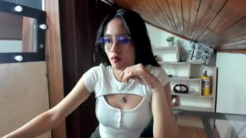 lennox_amy online show from July 13, 1:23 pm