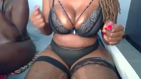 leo_kitty8 online show from March 8, 7:23 am