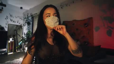 Leo online show from October 8, 1:32 am