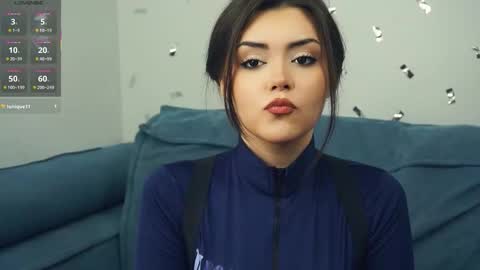 Snapshot of leonardarizk chatting on October 2, 7:24 am Mia online show from October 2, 7:24 am