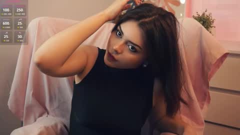 Snapshot of leonardarizk chatting on October 18, 7:33 am Mia online show from October 18, 7:33 am