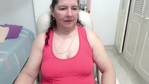 leonela   online show from July 20, 10:39 am