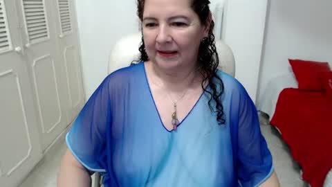 leonela   online show from June 13, 9:07 am