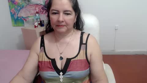 Snapshot of leonela_69 chatting on October 19, 2:46 am leonela online show from October 19, 2:46 am
