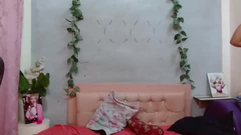 leonor_trump online show from July 28, 5:02 pm