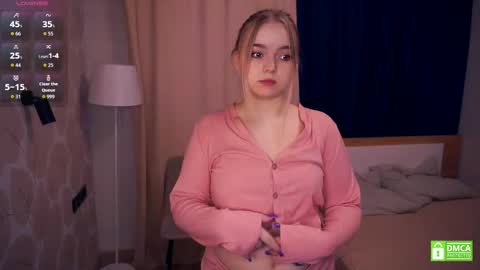 Hello everyone Im Lora Its my first day Were going to have fun together online show from October 21, 5:11 am