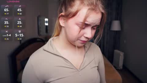 Hello everyone Im Lora Its my first day Were going to have fun together online show from October 7, 5:23 am