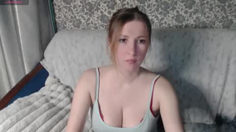 Snapshot of lesanamagic chatting on September 28, 4:01 pm LesanaMagic online show from September 28, 4:01 pm