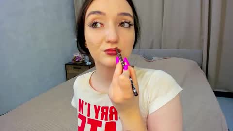 Lesley online show from November 20, 4:35 am