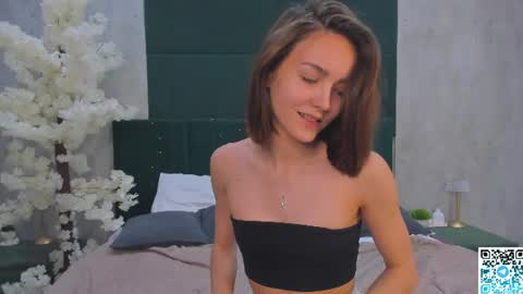 Leslie online show from June 12, 3:03 am