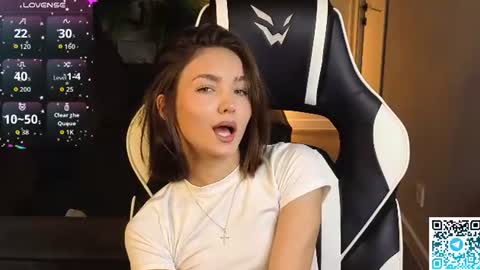 Leslie online show from June 23, 3:26 am
