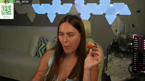 LeslieKorfs online show from September 27, 11:45 pm