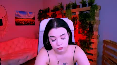 LeslieRowe online show from November 2, 1:47 pm