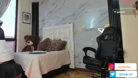 I am here from Monday to Friday from 730 am to 130 pm Colombia time and saturday from 500 am to 1000 am .... Soon Blue page online show from July 7, 1:25 pm
