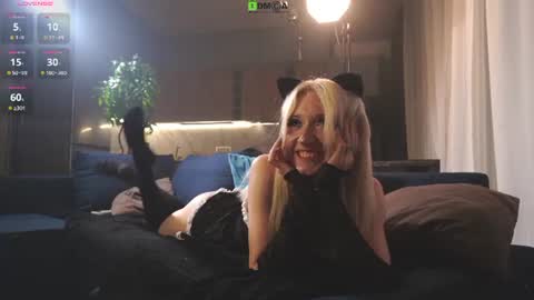 Hi my name is Lessy I am 18 years old. Im new here but I really like making new acquaintances online show from August 2, 10:13 pm