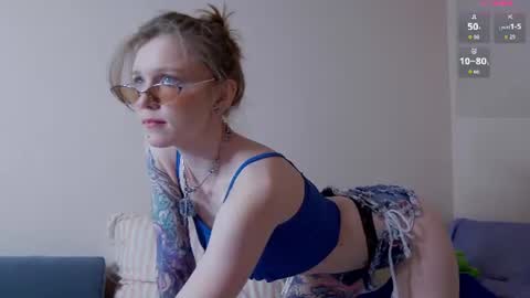 Lessy online show from July 16, 3:22 am