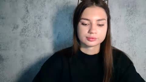 Snapshot of lette_emily chatting on October 3, 11:48 am Emily online show from October 3, 11:48 am