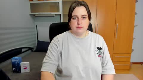 Naomi online show from June 15, 6:13 am