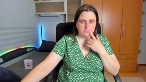 Naomi online show from July 2, 6:19 am