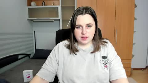 Naomi online show from May 3, 6:06 am