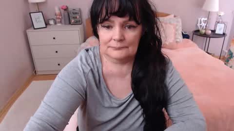 Mary online show from May 3, 12:41 pm