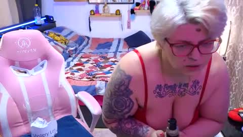 Snapshot of lexi2810 chatting on January 15, 7:34 pm Lexi und Lex online show from January 15, 7:34 pm