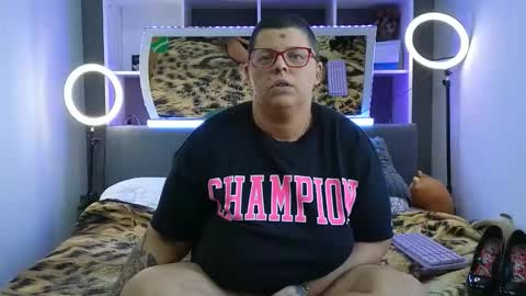 Snapshot of lexi2810 chatting on October 18, 8:50 am Lexi und Lex online show from October 18, 8:50 am