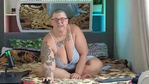 Snapshot of lexi2810 chatting on September 14, 9:40 am Lexi und Lex online show from September 14, 9:40 am