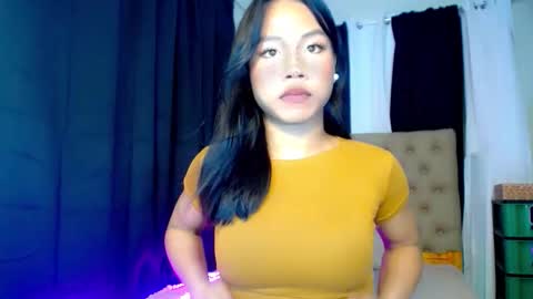 lexi_foru online show from November 26, 9:43 am