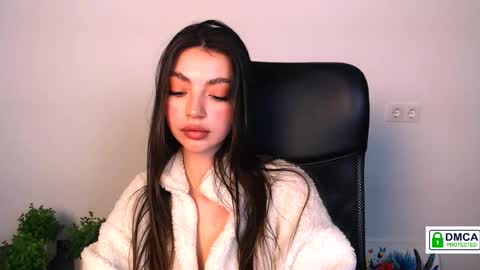 Alexia online show from November 13, 3:55 pm