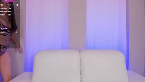 Lexie Thompson  online show from July 2, 12:22 pm