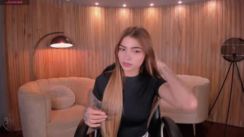 Lexie  online show from December 17, 7:59 pm