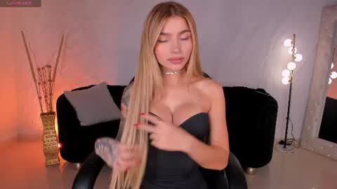 Lexie  online show from June 19, 8:56 pm