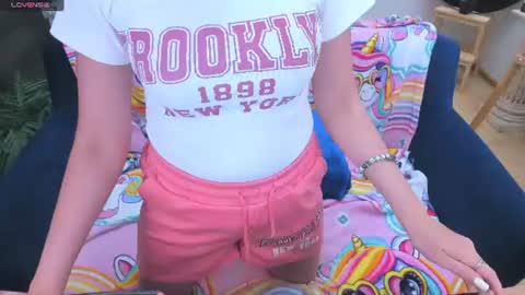 Lexi online show from August 3, 9:04 am