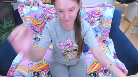 Lexi online show from August 3, 6:39 am