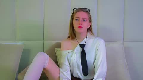 Lexi online show from September 30, 8:20 am