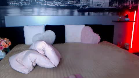 Amalia online show from May 1, 5:43 am