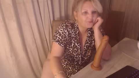 Hannah online show from September 26, 10:51 pm