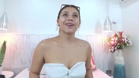 lexxi_gb online show from August 3, 8:47 pm
