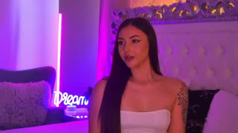 LexyBanks online show from July 8, 9:00 am