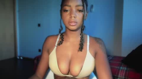 LEXY - Independent account online show from June 27, 10:38 am