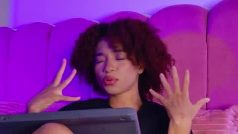 lexyskye online show from August 6, 6:42 am