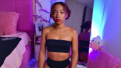 lexyskye online show from July 7, 11:14 am