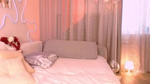 Lily online show from March 14, 3:18 am