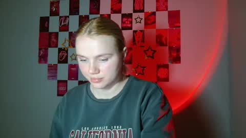 Leyla online show from December 5, 9:21 am