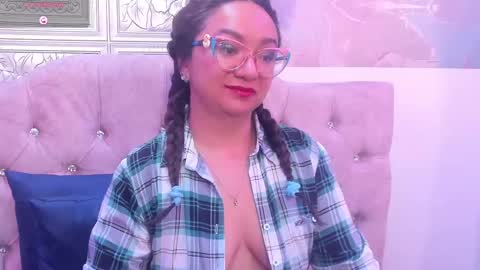 Snapshot of leyla_smithh chatting on October 7, 1:59 pm Leyla smithh online show from October 7, 1:59 pm
